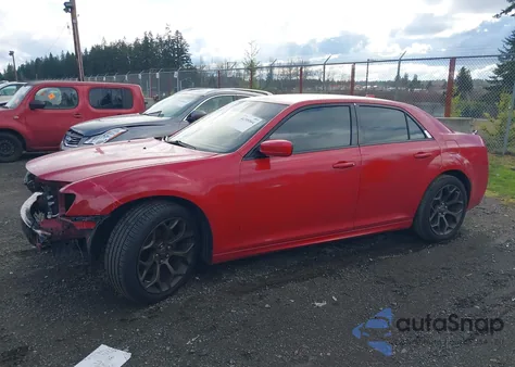 2017 Chrysler 300 300S Alloy Edition z USA, uszkodzony, nr VIN 2C3CCABG8HH506143